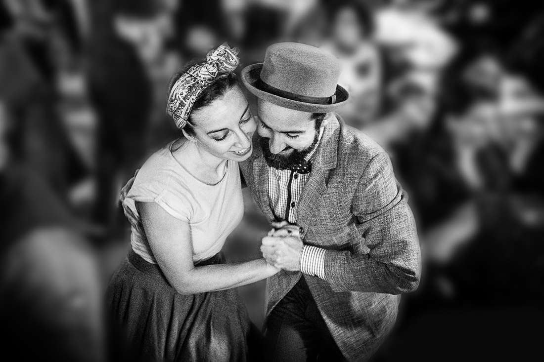 Max e Serena Swing